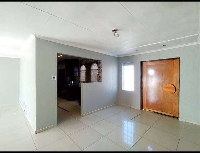 3 BEDROOM HOUSE TO LET IN BRAKPAN NORTH